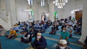 Adıyaman’da Ramazan Bayram Namazı camilerde kıldı - Videolu Haber