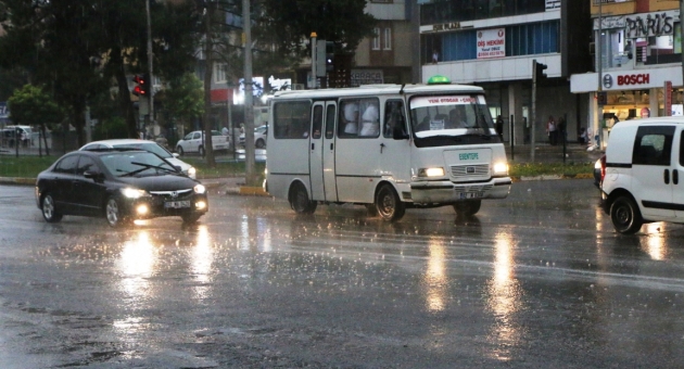 Adıyaman’da Sağnak Yağış