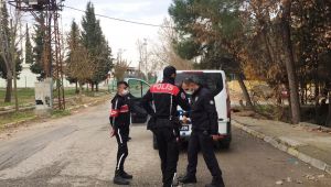 Adıyaman'da taşlı, sopalı kavga: 1 yaralı, 2 gözaltı - Videolu Haber
