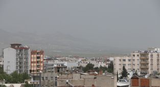 Adıyaman'da toz bulutu hayatı olumsuz etkiledi - Videolu Haber