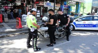 Adıyaman'da trafik ekiplerinden sıkı denetim