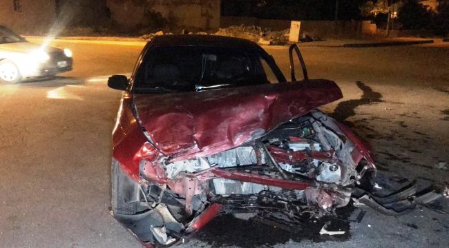 Adıyaman'da Trafik Kazası: 2 Yaralı - Videolu Haber