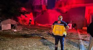 Adıyaman'da tütün ambarında korkutan yangın - Videolu Haber