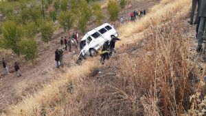 Adıyaman'da Yolcu Minibüsü Devrildi: 13 Yaralı - Videolu Haber