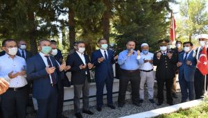 Adıyaman il protokolü şehitliği ziyaret etti