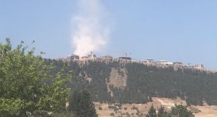 Adıyaman Karadağ'da toz hortumu inşaat alanında zor anlar yaşattı - Videolu Haber