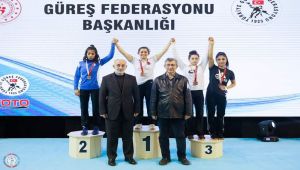 Adıyaman Üniversitesi Öğrencisi Aynur'dan Altın Madalya