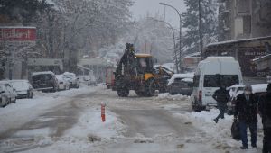Adıyaman ve ilçelerde yoğun kar yağışı etkisini gösterdi - Videolu Haber