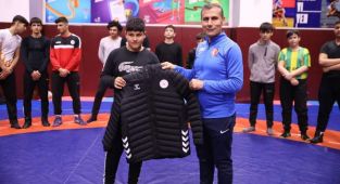 Adıyamanlı güreşçiler malzemelerine kavuştu