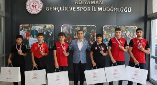 Adıyamanlı güreşçilerden Türkiye şampiyonluğuna büyük başarı