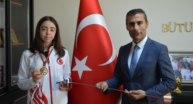 Adıyamanlı İlayda, Eskrimde Türkiye Şampiyonu Oldu