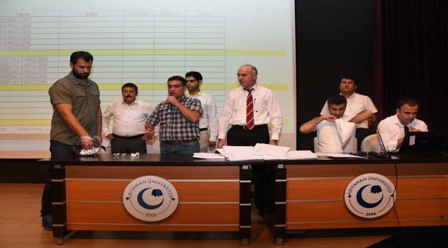 ADYÜ'de Kısmi Zamanlı Çalışacak ve Yemek Bursu Alacak Öğrenciler Belirlendi