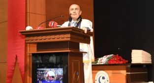 ADYÜ Rektörü Keleş’ten yeni öğrencilere hoş geldin mesajı