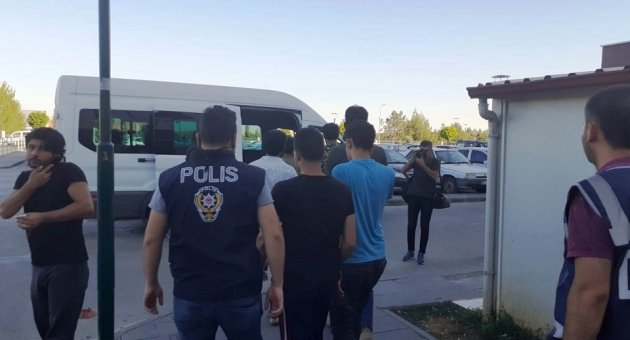 Afganistan Uyruklu 10 Göçmen Sınır Dışı Edildi