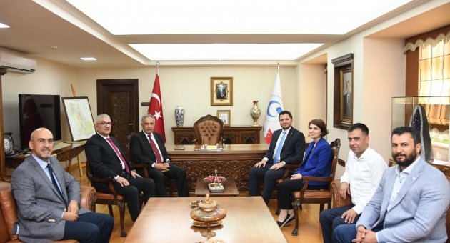 AK Parti Adıyaman Milletvekili Toprak’tan Rektör Turgut’a Ziyaret