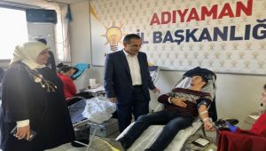 AK Parti Kadın Kolları’ndan Kızılay’a Anlamlı Destek