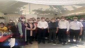 AK Parti Kadın Kolları'ndan Kızılay'a kan bağışı