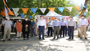 AK Parti Merkez İlçe Başkanlığı üye standı açtı