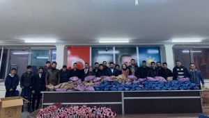 AK Partili Gençlerden Depremzede Çocuklara Oyuncak