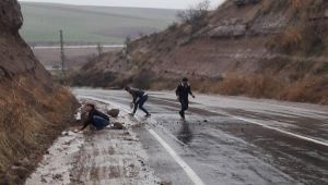 AK Partili Gençlerden Örnek Davranış