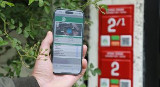 Akyazı’da cadde ve sokaklar yenileniyor: QR kodlu tabela dönemi başladı