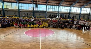 Akyazı’da voleybol müsabakaları nefesleri kesti