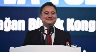 Ali Babacan DEVA Partisi genel başkanlığına yeniden seçildi