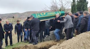 Alkollü sürücünün çarptığı 3 çocuk babası toprağa verildi - Videolu Haber