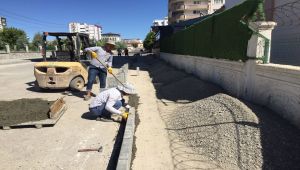 Altınşehir Mahallesi’nde kaldırım düzenleme çalışması