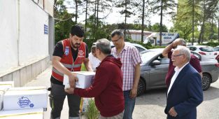 Ankara'da çiftçilere arı yemi desteği