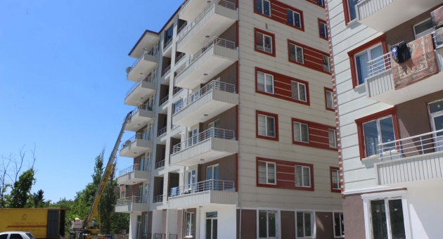 Asansör Boşluğuna Düşen İşçi Yaralandı