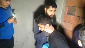Asansörde Mahsur Kalan Genci İtfaiye Kurtardı