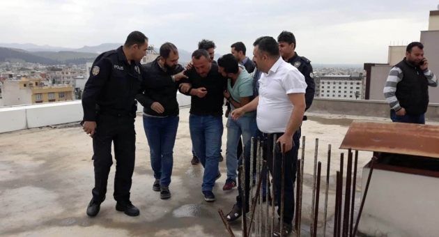 Aynı Binada 7'nci Kez İntihara Kalkıştı - Videolu Haber