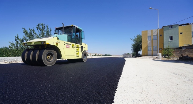 Bahçecik Mahallesi’nde Asfalt Çalışması Devam Ediyor