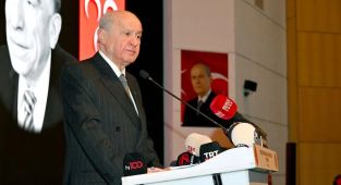 Bahçeli'den Özgür Özel'e rakı tepkisi: 'Deli saçması'