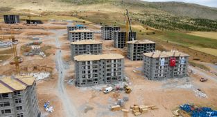 Bakan Özhaseki: Kahramanmaraş’ta 112 bin 414 deprem konutu yapılacak