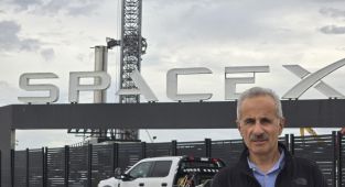 Bakan Uraloğlu, Spacex’in Teksas’taki Üretim ve Fırlatma Tesisi’ni inceledi