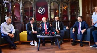 Bakan Uraloğlu, Trabzon Gazeteciler Cemiyetini ziyaret etti