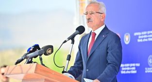 Bakan Uraloğlu: 'Türkiye'de internet abone sayısı 93,3 milyona ulaştı'