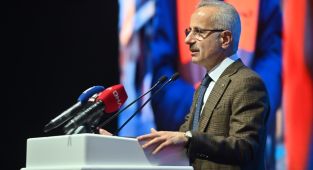 Bakan Uraloğlu: Türkiye Telekomünikasyon’un merkezi olacak