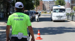 Bakan Yerlikaya: Trafik denetimlerimiz aralıksız sürüyor - Videolu Haber