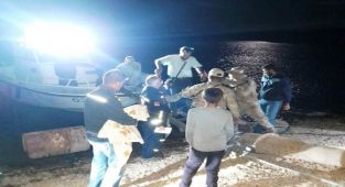 Balık tutmak için açıldığı baraj gölünde teknesiyle mahsur kaldı - Videolu Haber