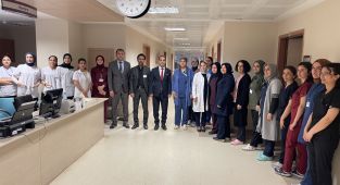Başhekim Doç. Dr.Mehmet Şirik, ebelerin ‘Ebeler Haftasını’ kutladı