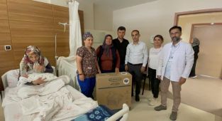 Başhekim Şirik'ten doğum yapan anne ve bebeklerine hediye
