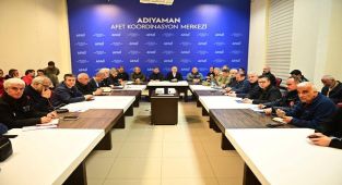 Başkan Albayrak Adıyaman’da yaraları sarıyor