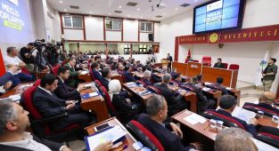 Başkan Alemdar'ın müjdelediği ücretsiz ulaşım ve suda indirim için son adım