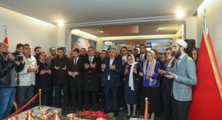 Başkan Fatma Şahin, seçim çalışmalarına şehitleri anarak başladı - Videolu Haber