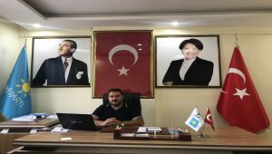 Başkan Karaaslan: Süslü kamu binaları işsizliğin önünü kesmemektedir