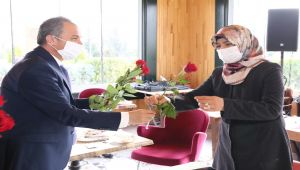 Başkan Kılınç, Belediyedeki bayan personelin gününü kutladı