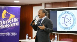 Başkan Kılınç, geleceğin teminatı gençlerle eğitim yuvalarında buluşuyor - Videolu Haber